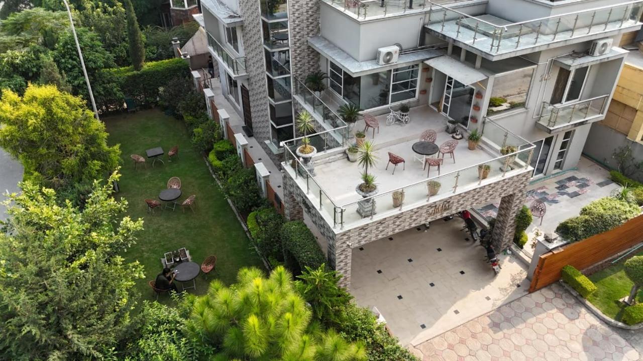 Canadian Inn Islamabad Exterior photo