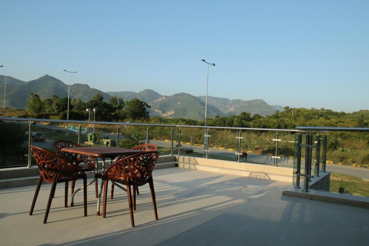 Canadian Inn Islamabad Exterior photo